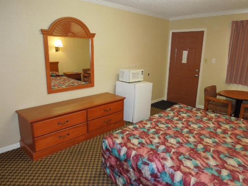 Red Carpet Inn Absecon image 19